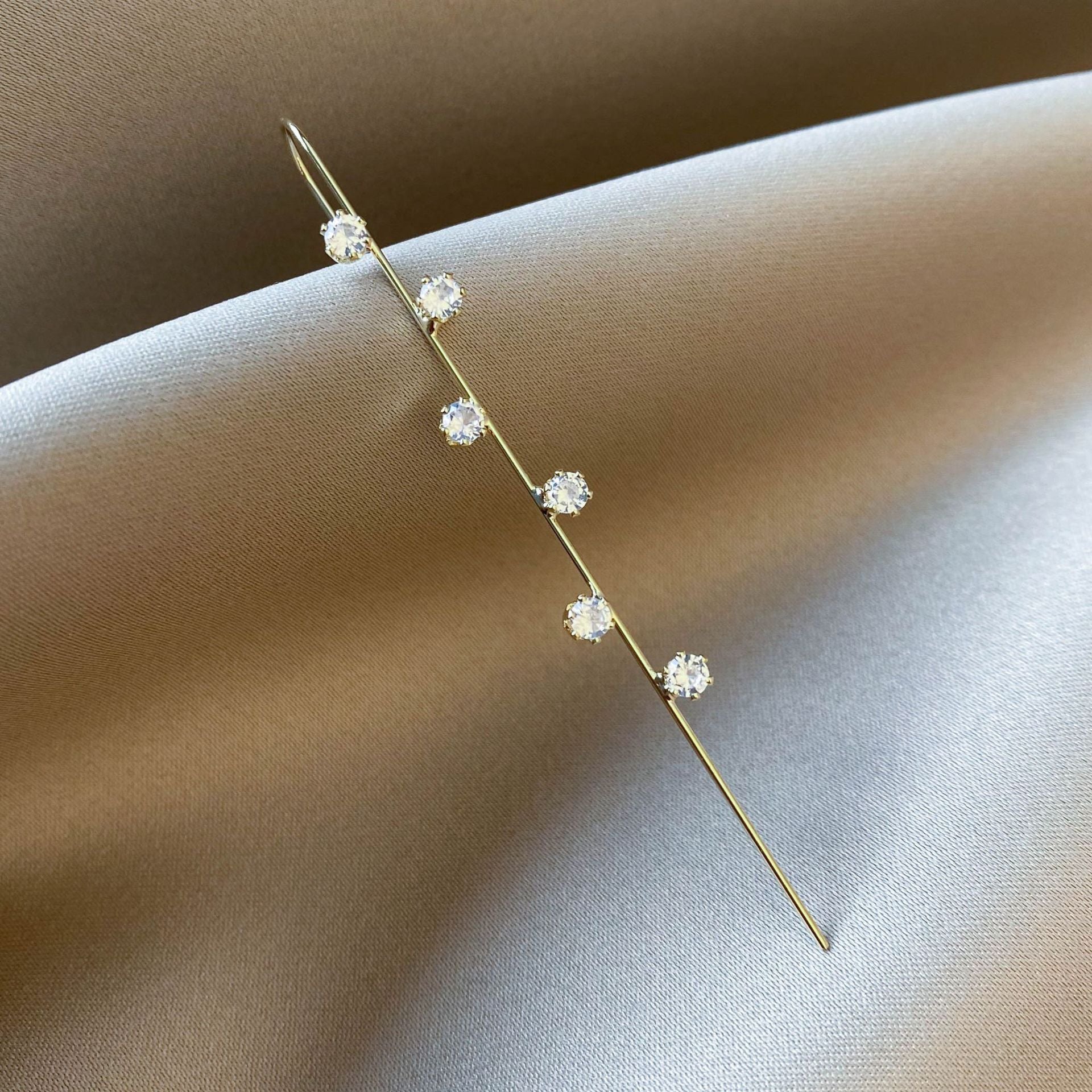 Myrae Ear Pins